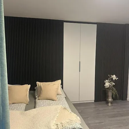 Appartement Hélène Mit Doppel- Oder 2 Einzelbetten Für 2 Personen Mit Eigenem Eingang -neubau- *